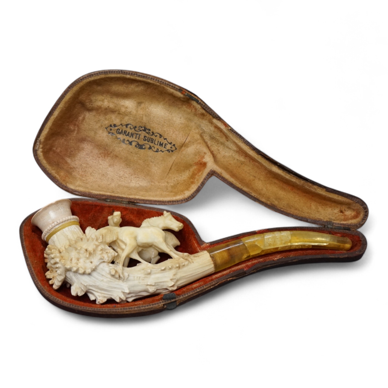 A carved meerschaum pipe, in case, pipe 14cm long.